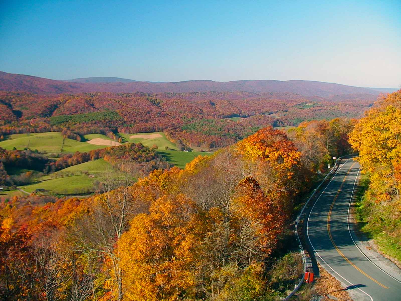 Big Walker Lookout - Lookout Point & Country Store - Wytheville, VA